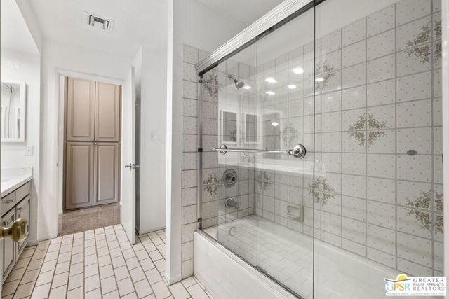 Image 36 of 47 For 71751 Magnesia Falls Drive
