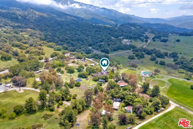 20121 Highway 76, Pauma Valley CA: https://media.crmls.org/mediaz/5f5dd0db-f56a-4c64-b2c7-f53ba5c6144f.jpg