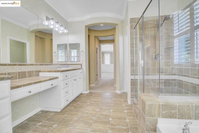 2743 Cathedral Cir, Brentwood CA: https://media.crmls.org/mediaz/5f5dd16f-535e-48b5-b9cb-68e2770b6e57.jpg