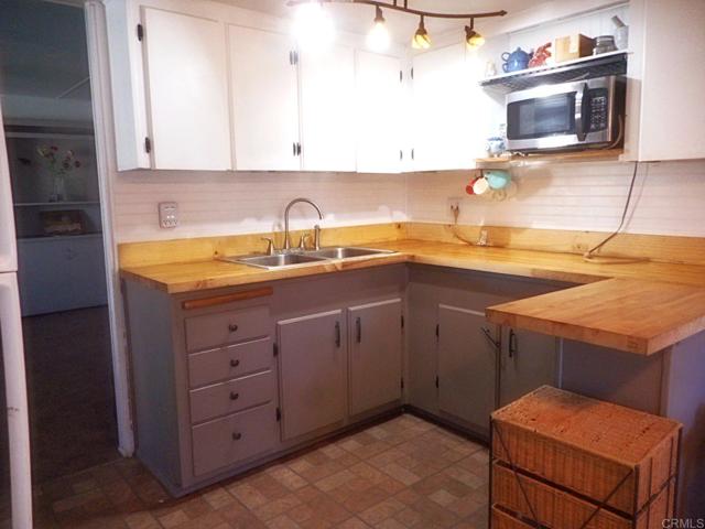 Detail Gallery Image 7 of 25 For 211 N Citrus #124,  Escondido,  CA 92027 - 1 Beds | 1 Baths