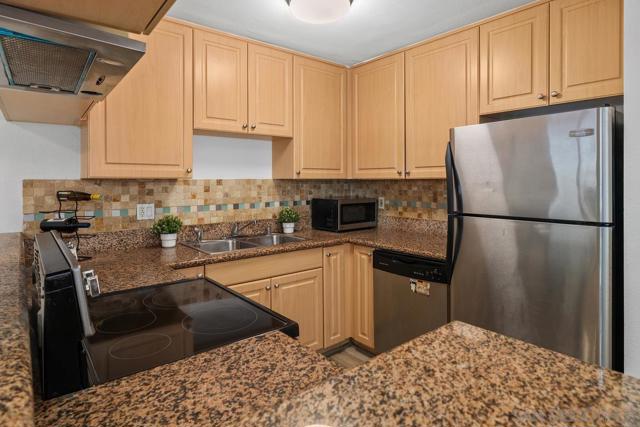 10076 Maya Linda Road, San Diego CA: https://media.crmls.org/mediaz/5f5e9369-d304-4905-8b42-fa8bac81acfd.jpg