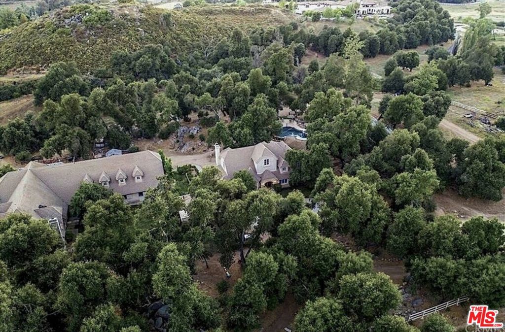 39455 Avenida La Cresta