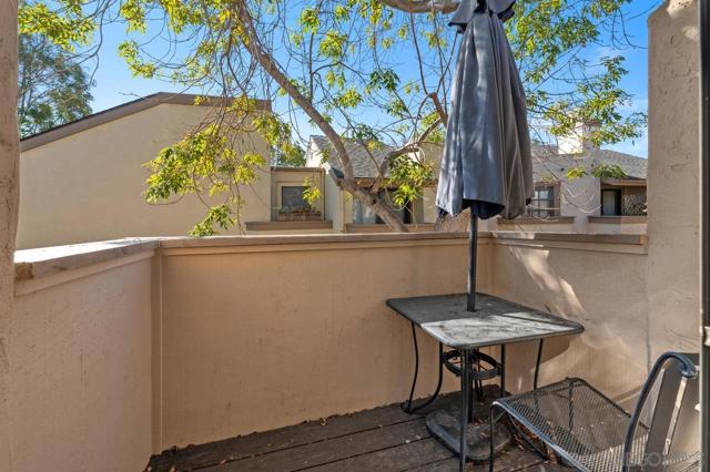 3205 Via Alicante, La Jolla CA: https://media.crmls.org/mediaz/5f5eb8a1-03f4-45c4-b9e1-87c3debf506c.jpg