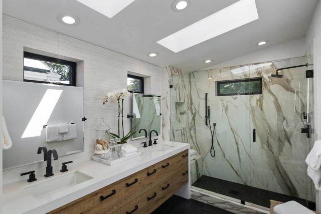 1338 Arroyo Avenue, San Carlos CA: https://media.crmls.org/mediaz/5f5f881a-f0cd-45fd-b9dc-41b21c771da7.jpg