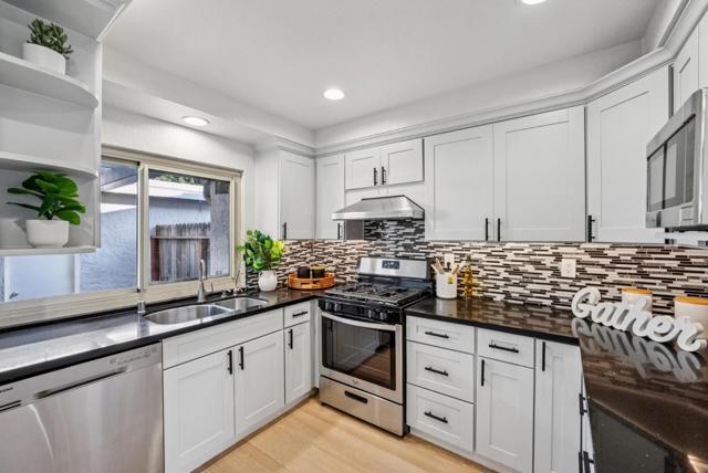 2255 River Bed Court, Santa Clara CA: https://media.crmls.org/mediaz/5f5f93ad-3682-4db8-97cc-fe0574e91aee.jpg
