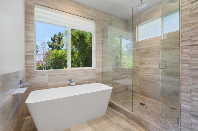 1180 Devonshire Dr, Encinitas CA: https://media.crmls.org/mediaz/5f5fbf5d-b6e7-41ca-be2f-feeb4c33f89b.jpg