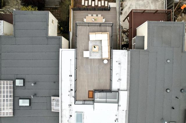 651 41st Avenue, San Francisco CA: https://media.crmls.org/mediaz/5f6020df-6c5c-41b2-a1d6-b041f5f01504.jpg
