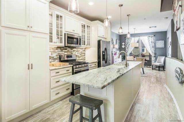 1393 Cattail Court, San Marcos CA: https://media.crmls.org/mediaz/5f60623e-b29f-468e-b0c7-81016add1489.jpg