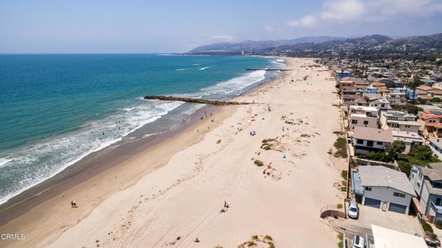 1322 Weymouth Lane, Ventura CA: https://media.crmls.org/mediaz/5f618318-b7f4-4487-9da3-cc1b40168934.jpg
