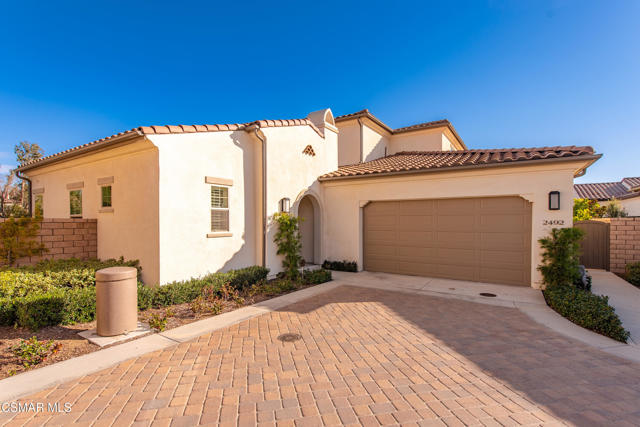 2492 Rondell Road, Camarillo CA: https://media.crmls.org/mediaz/5f618ec4-c21b-4f42-9e78-1e7ee097cb7d.jpg