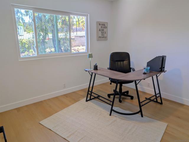 4950 Lantana Dr, San Diego CA: https://media.crmls.org/mediaz/5f61b82e-fdff-47df-9070-256b31ccb2b7.jpg