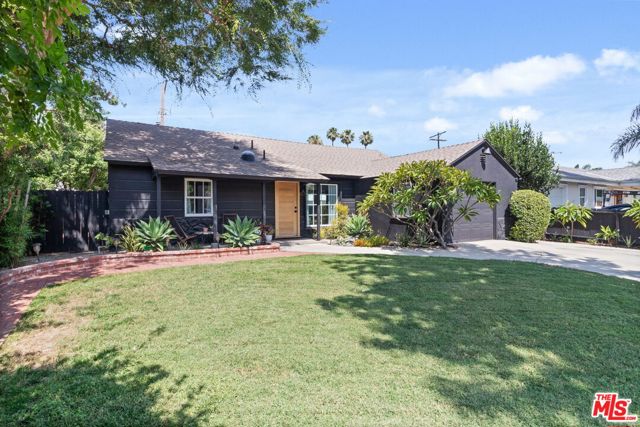 7339 Lasaine Avenue, Van Nuys CA: https://media.crmls.org/mediaz/5f61c11d-1c85-458d-a830-f35b4bf18723.jpg