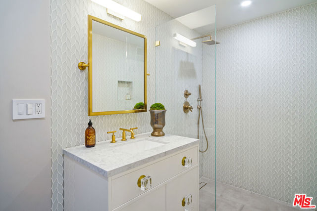 6166 Ramirez Canyon Road, Malibu CA: https://media.crmls.org/mediaz/5f62d595-5866-4f5c-9ee4-e6e1b86e3988.jpg