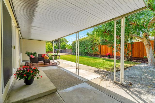 1132 Reynella Court, Sunnyvale CA: https://media.crmls.org/mediaz/5f62e13b-ae31-4107-965d-c43101b0f094.jpg