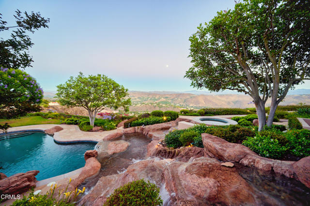 11848 Presilla Road, Camarillo CA: https://media.crmls.org/mediaz/5f62e180-2d0f-42d2-b913-15b865cca397.jpg