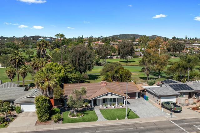 17268 Bernardo Oaks Dr, San Diego CA: https://media.crmls.org/mediaz/5f63001a-1d7f-4b16-9a02-61bb938e709a.jpg