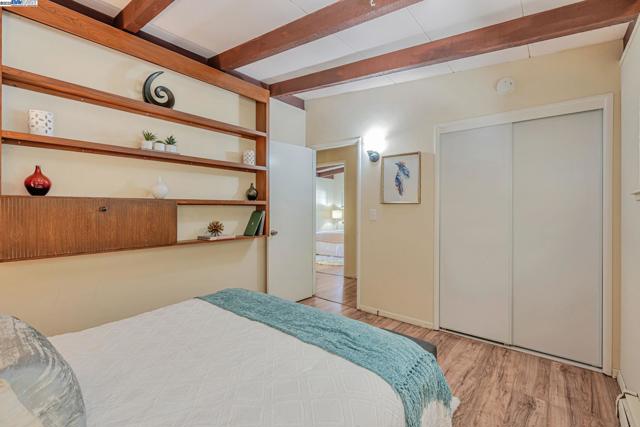 3950 Pinole Valley Rd, Pinole CA: https://media.crmls.org/mediaz/5f630782-cf80-4a95-b284-caa0a2cc02a2.jpg