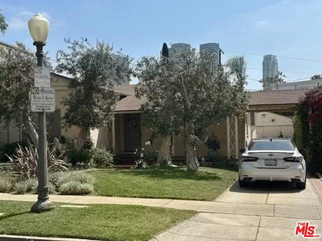 1926 Thayer Avenue, Los Angeles CA: https://media.crmls.org/mediaz/5f640a76-1542-4e3c-aa06-2ec48e66f040.jpg
