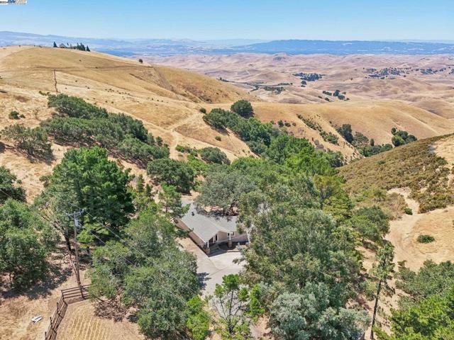 10580 Morgan Territory Road, Livermore, California 94551-9445, 4 Bedrooms Bedrooms, ,2 BathroomsBathrooms,Single Family Residence,For Sale,Morgan Territory Road,41065367