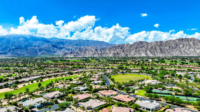 54780 Damascus Drive, La Quinta CA: https://media.crmls.org/mediaz/5f654d5a-7765-4ce0-bfb6-cf560960f1e5.jpg