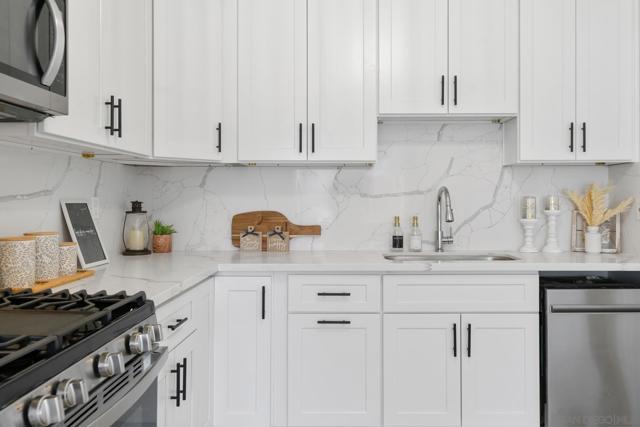 928 Flroida Street, Imperial Beach CA: https://media.crmls.org/mediaz/5f65acf1-2593-4d57-bd8e-ad55f2a7ad66.jpg