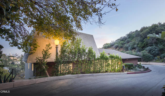 Detail Gallery Image 39 of 42 For 2994 Durand Dr, Los Angeles,  CA 90068 - 5 Beds | 3 Baths