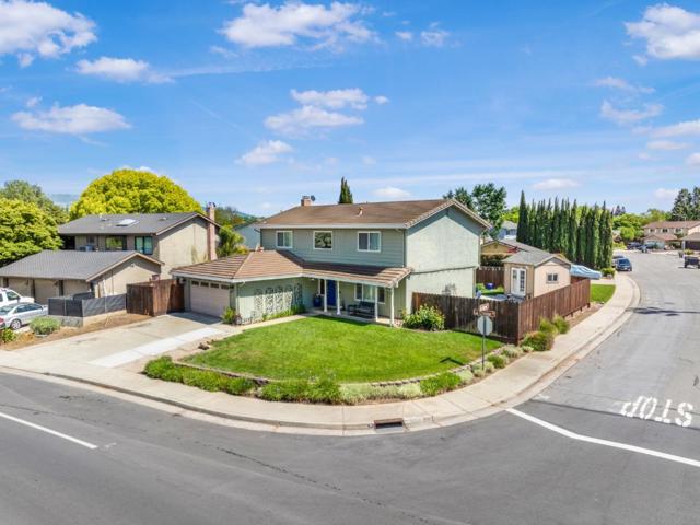 460 La Crosse Drive, Morgan Hill CA: https://media.crmls.org/mediaz/5f6617e4-16f6-4d63-a4db-c08246b7ca26.jpg