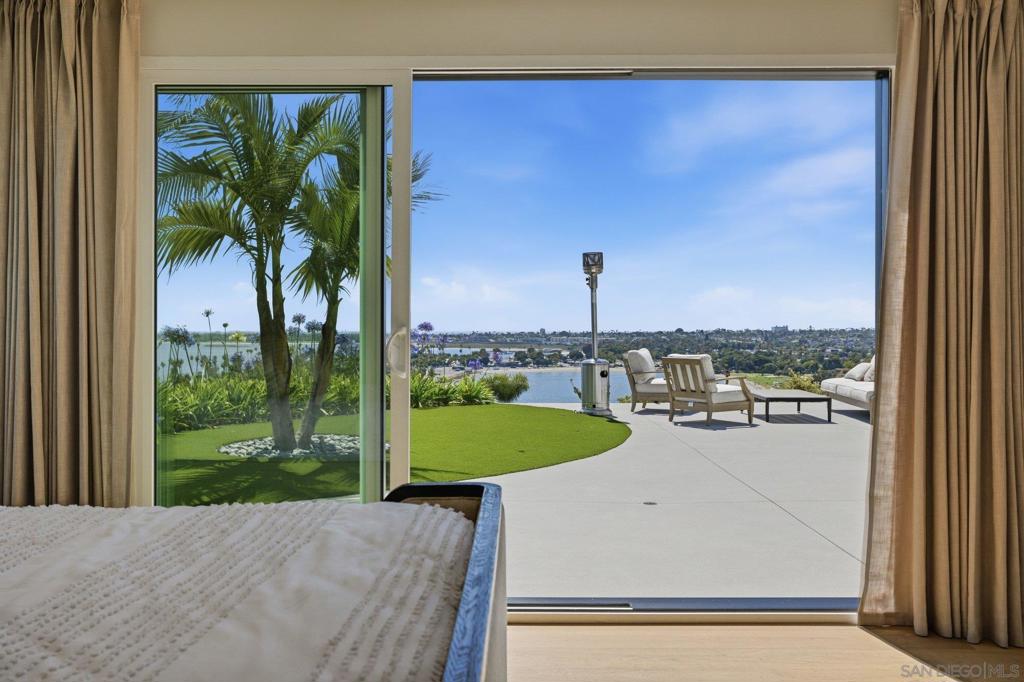 3080 Lloyd - photo 13