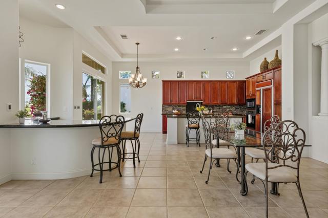 51686 Via Sorrento, La Quinta CA: https://media.crmls.org/mediaz/5f69f673-a597-438b-a458-ca80d8bdbac0.jpg