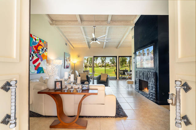 46330 Dove Road, Indian Wells CA: https://media.crmls.org/mediaz/5f69fbd9-be16-4105-aa3c-c68816091e21.jpg