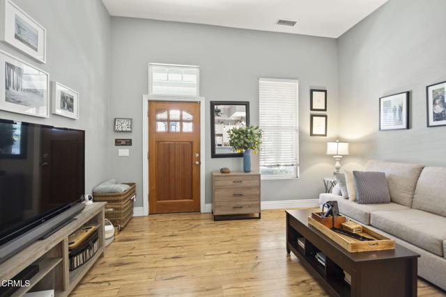 168 S Palm Street, Ventura CA: https://media.crmls.org/mediaz/5f6a0483-9d57-4795-bec3-ad1dc9fd0642.jpg