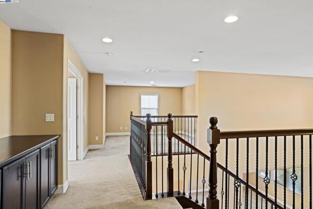 2255 Sugarloaf Ct, Brentwood CA: https://media.crmls.org/mediaz/5f6a1317-a747-4609-a167-bcdd87e2c3d2.jpg