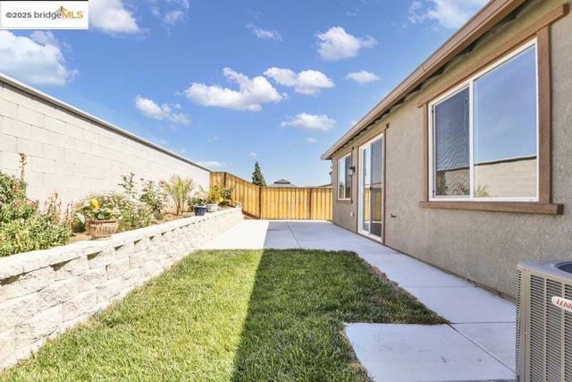 5424 Nimis Way, Antioch CA: https://media.crmls.org/mediaz/5f6a366c-a03b-4072-a4f5-df426713ceab.jpg