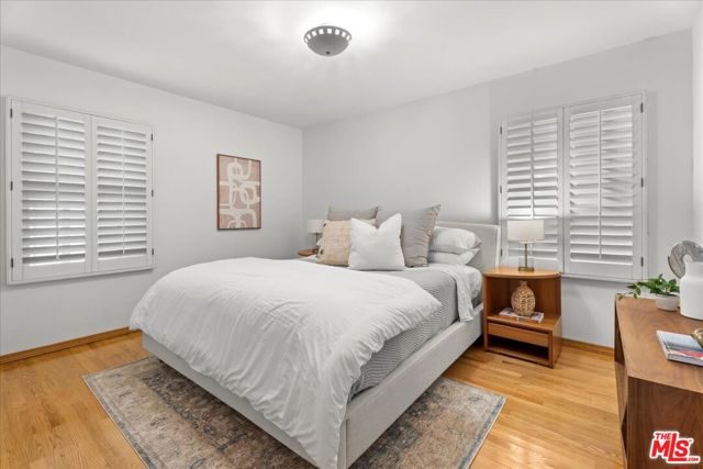 1620 18th Street, Manhattan Beach CA: https://media.crmls.org/mediaz/5f6a5764-25f3-4dd2-bb49-1260f20e1540.jpg