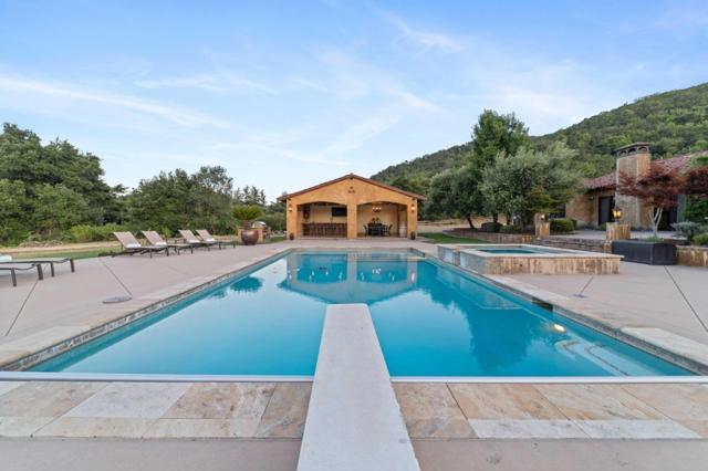 12220 Heritage Way, Gilroy CA: https://media.crmls.org/mediaz/5f6a68c0-a5ac-4b38-8ec3-0a2f04b7d954.jpg