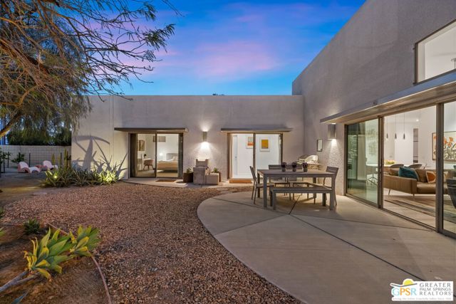 2470 N Cardillo Avenue, Palm Springs CA: https://media.crmls.org/mediaz/5f6a6e2a-d754-42d0-9490-c457308e746a.jpg