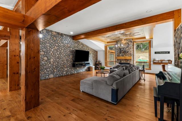 8697 Dyer Road, Salinas CA: https://media.crmls.org/mediaz/5f6a9b54-be6b-4e53-a210-7a5a8758b7bb.jpg