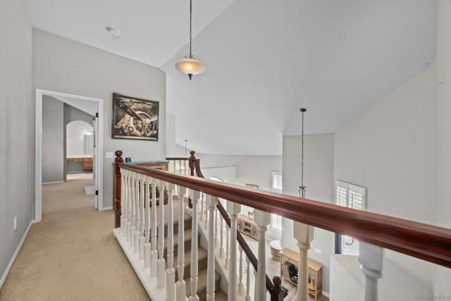 1572 Roma Dr, Vista CA: https://media.crmls.org/mediaz/5f6ab661-9ece-403a-9aa9-a361022bc793.jpg