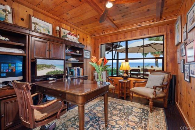 860 Nardo Road, Encinitas CA: https://media.crmls.org/mediaz/5f6ad85b-6d6b-435a-9ef4-87e43acfb3f1.jpg
