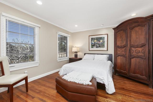 Main house, front bedroom