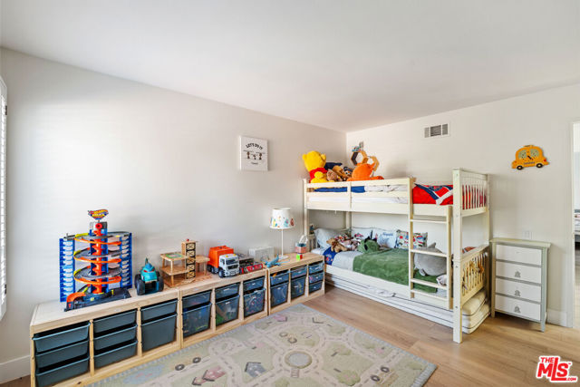 4441 Park Alisal, Calabasas CA: https://media.crmls.org/mediaz/5f6c4f31-a3d3-4ac3-8e26-4198520183c1.jpg