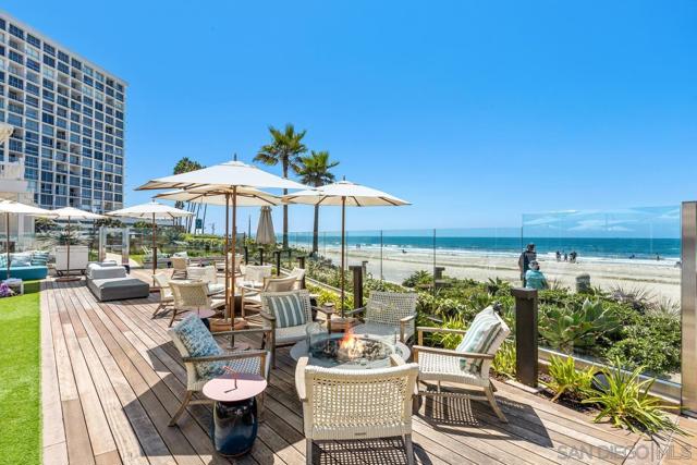 1500 Orange Ave, Coronado CA: https://media.crmls.org/mediaz/5f6d55b6-3fdc-48d1-aeb8-0b1925c1246f.jpg