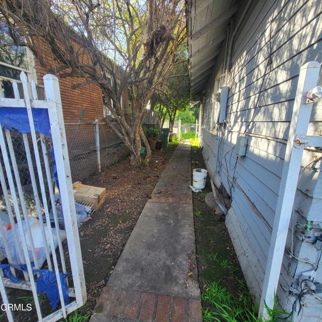 Detail Gallery Image 9 of 10 For 2627 Pomeroy Ave, Los Angeles,  CA 90033 - – Beds | – Baths