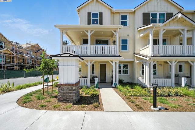 4707 Marengo Common, Livermore CA: https://media.crmls.org/mediaz/5f6dd095-66c6-4c58-bd51-26084e97a0f3.jpg