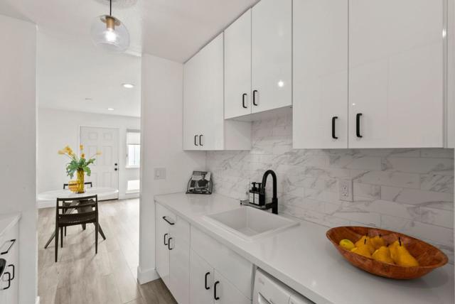 1919 Alameda De Las Pulgas, San Mateo CA: https://media.crmls.org/mediaz/5f6dd5e9-884f-437f-916d-f206691437d0.jpg