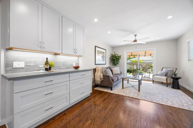 313 Del Rosa Way, San Mateo CA: https://media.crmls.org/mediaz/5f6e4445-5c16-4a0e-affe-a06e53048fdb.jpg