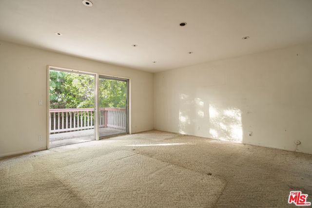 343 Santa Helena, Solana Beach CA: https://media.crmls.org/mediaz/5f6e6ece-c5c6-4400-a39f-f195eee9e928.jpg