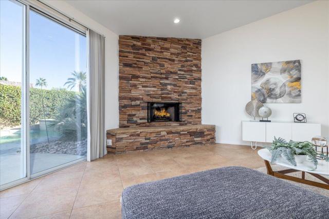 79030 Ladera Drive, La Quinta CA: https://media.crmls.org/mediaz/5f6ed18e-69c0-4cd2-a813-76e4b30c1910.jpg