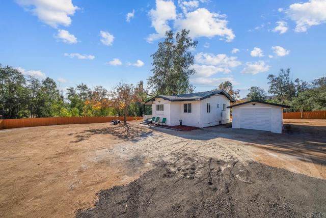 Image 33 of 51 For 11564 Manzanita Road