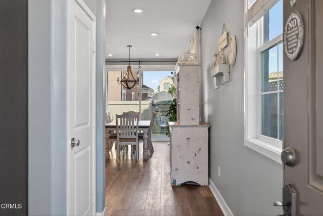 Detail Gallery Image 5 of 63 For 562 Kumquat Ct, Santa Paula,  CA 93060 - 5 Beds | 4 Baths